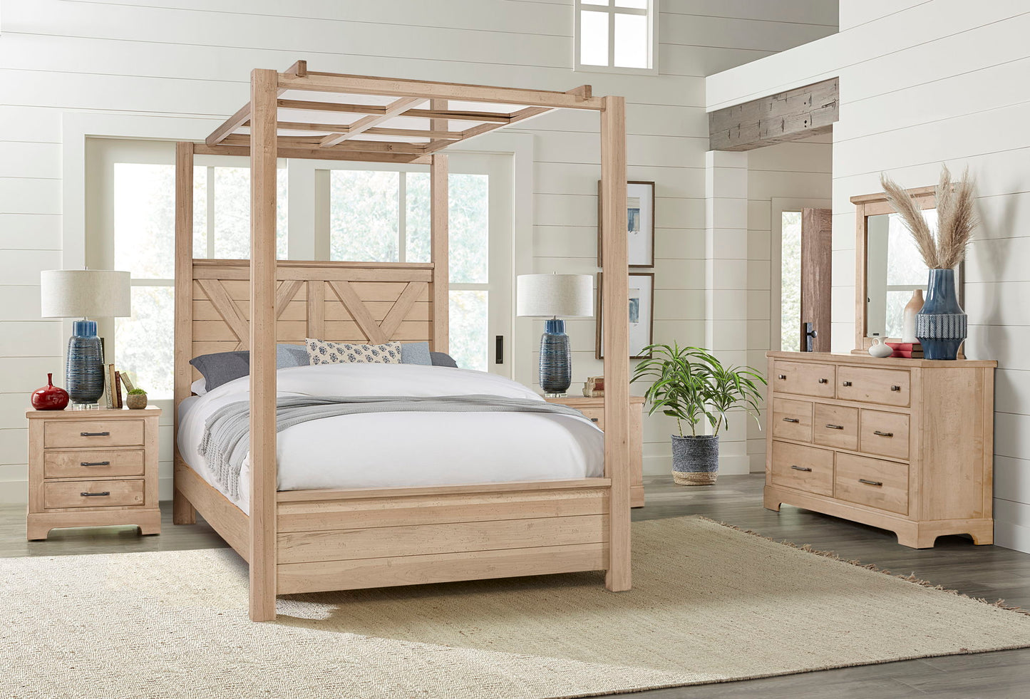 Cool Rustic - Mirrored Canopy Bed - Clear Maple