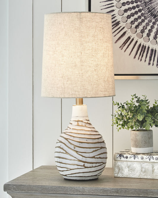 Aleela - Metal Table Lamp - White / Gold Finish