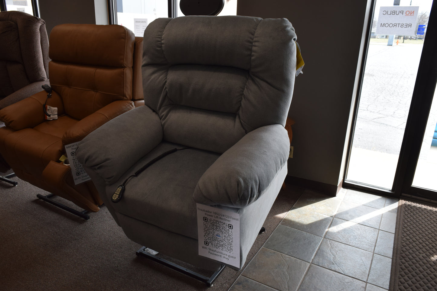 Troubador 1B52/24123 Fossil Power Lift Recliner