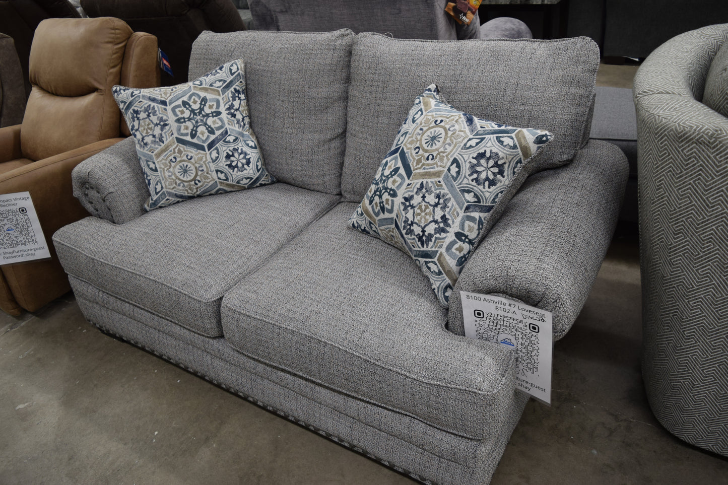 8100 Ashville #7 - Loveseat - CLOSEOUT