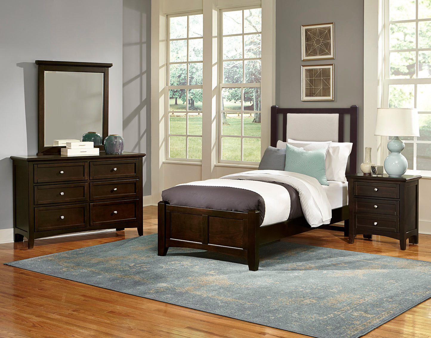 Bonanza - Linen Upholstered Bed With Mansion Footboard