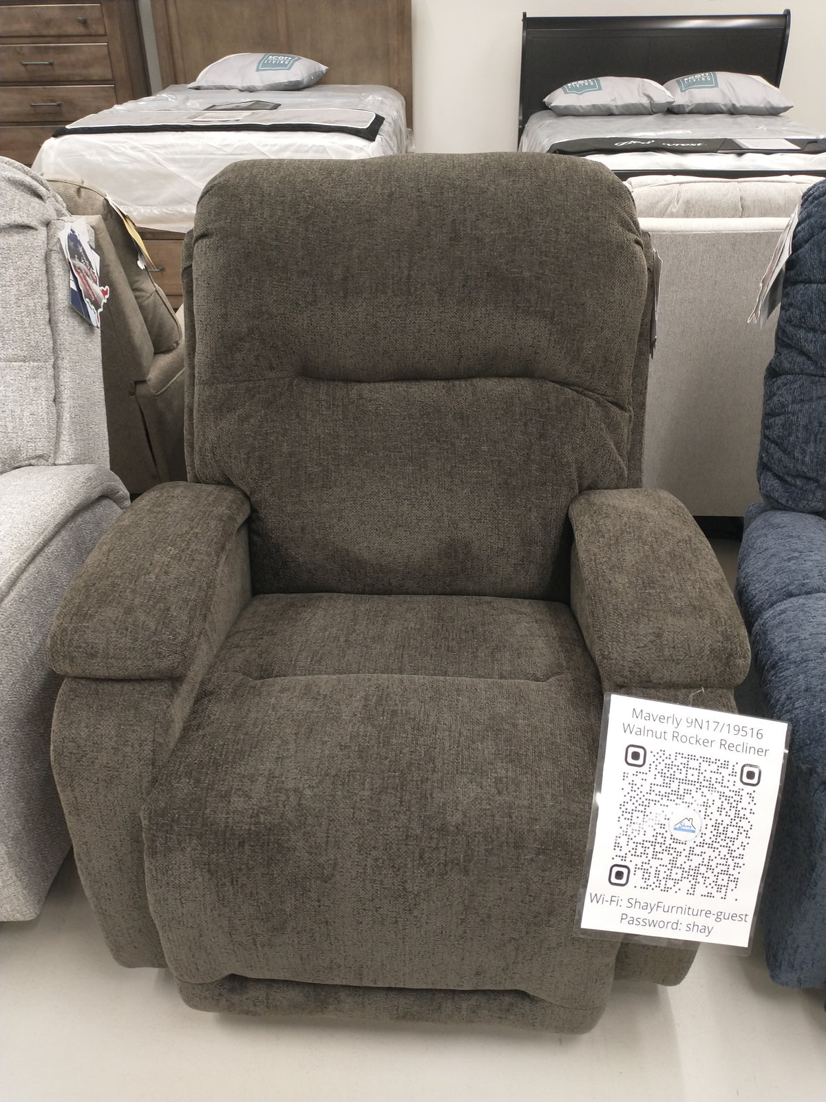 Maverly 9N17/19516 Walnut Rocker Recliner