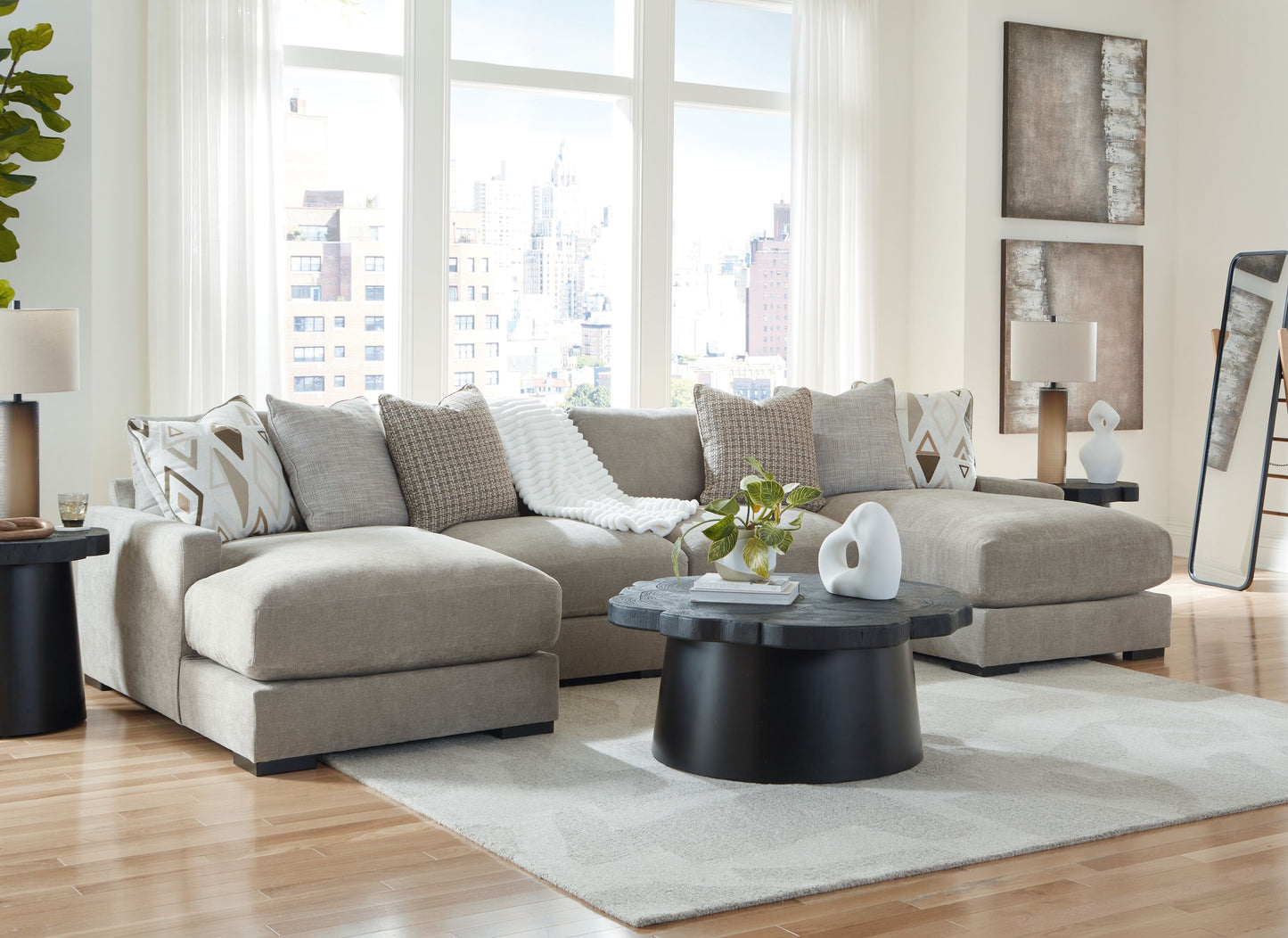 Aslan Court - Sectional