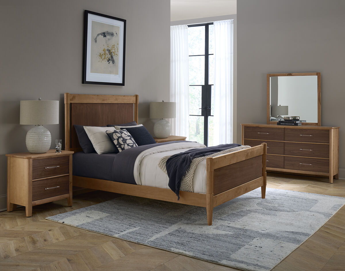 Nordhaven - Poster Bed - Two-Tone