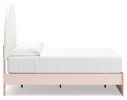 Wistenpine Upholstered Bed