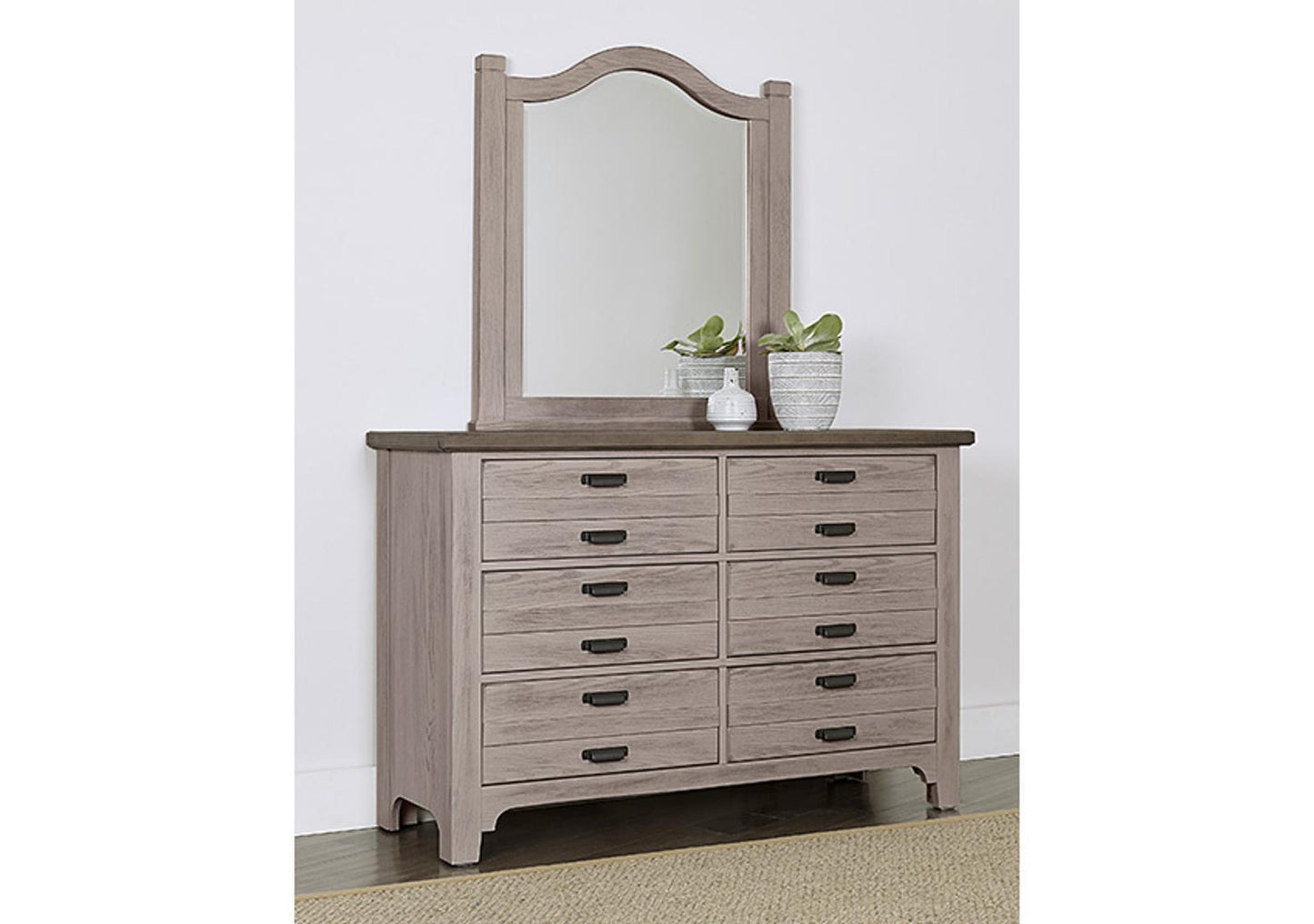 Vaughan-Bassett Bungalow 6 Drawer Dresser in Dover