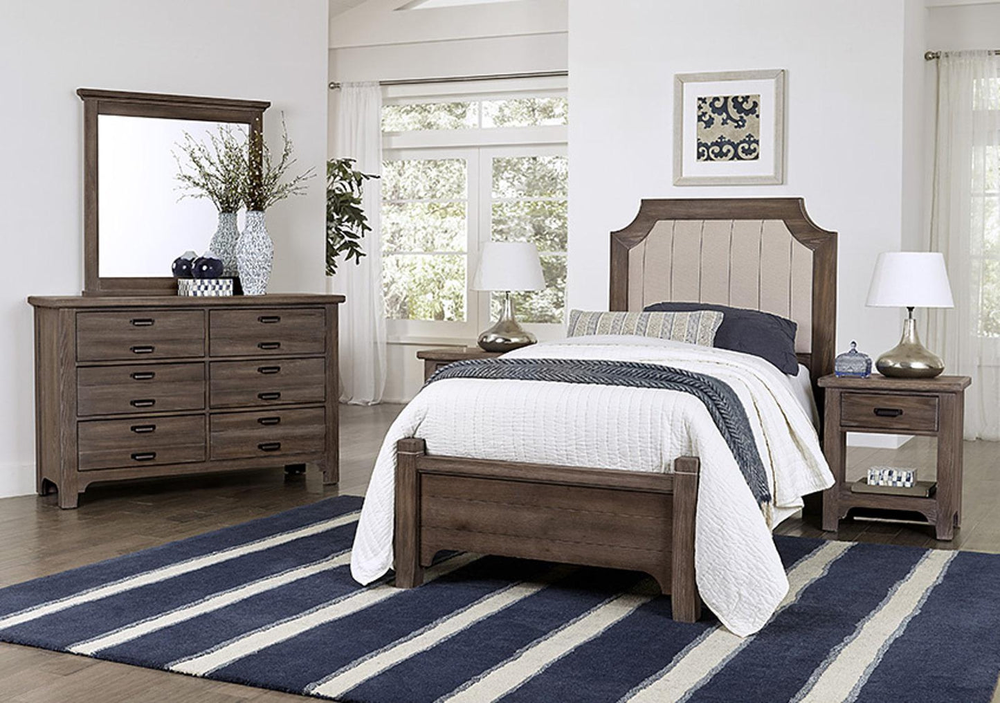 Vaughan-Bassett Bungalow Full Upholstered Bed in Folkstone