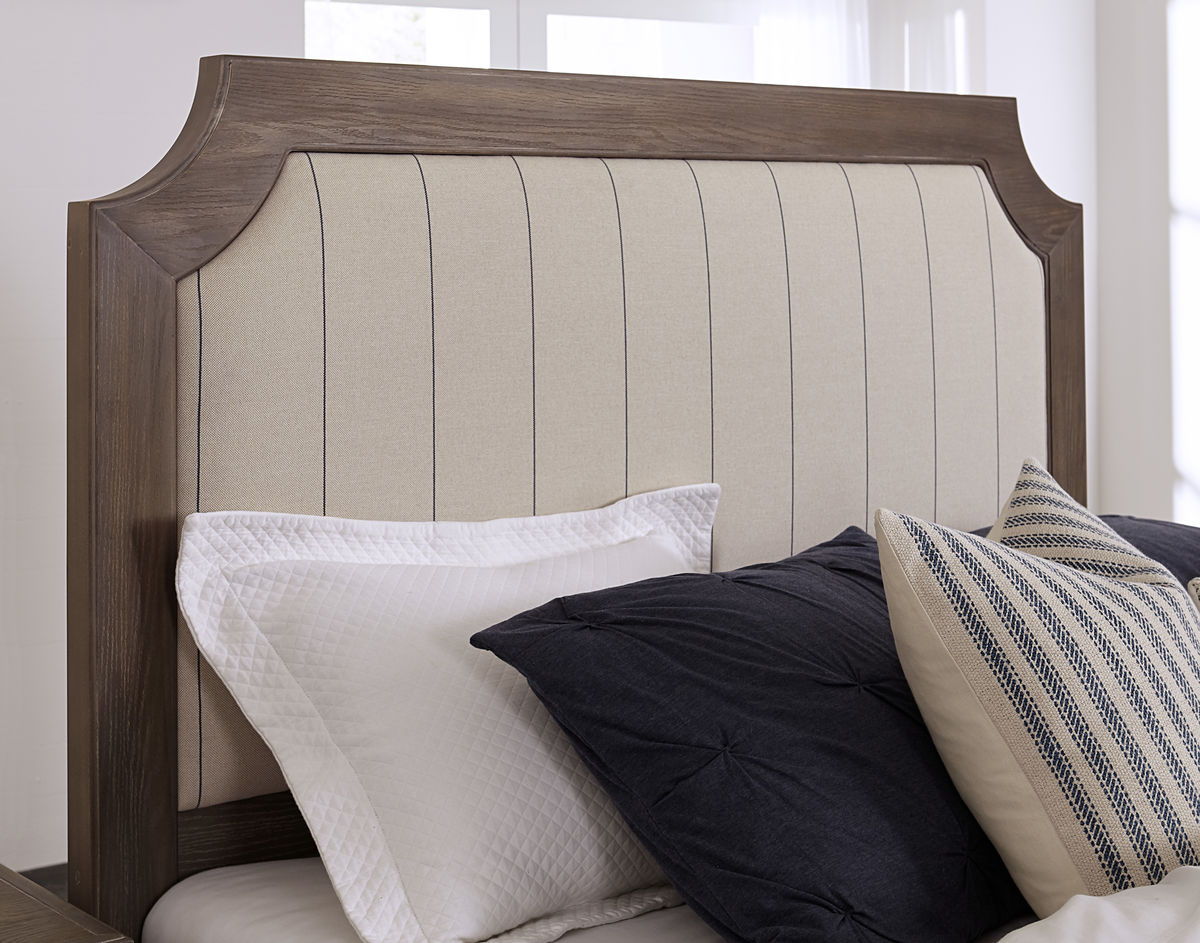 Bungalow - Upholstered Bed